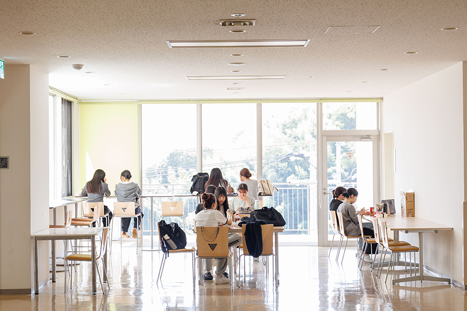 岩国看護学校　３階ロビー