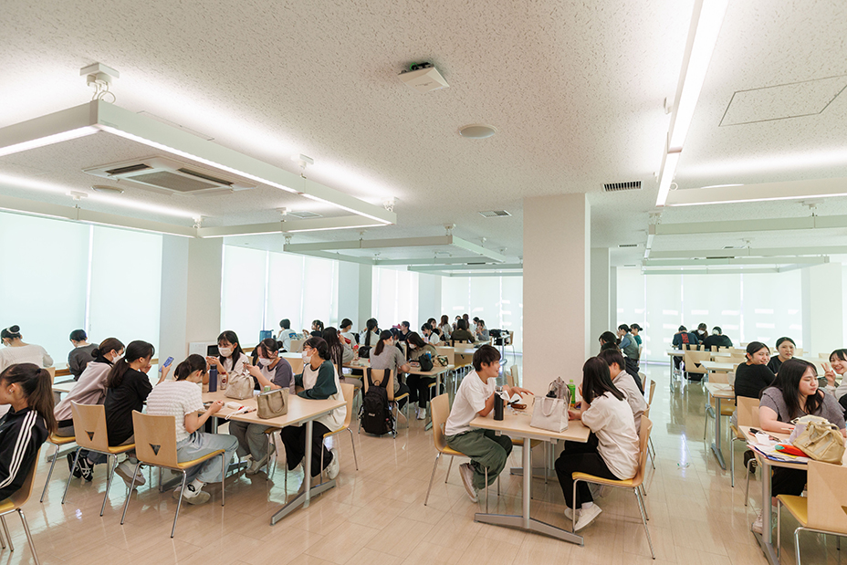 岩国看護学校　食堂